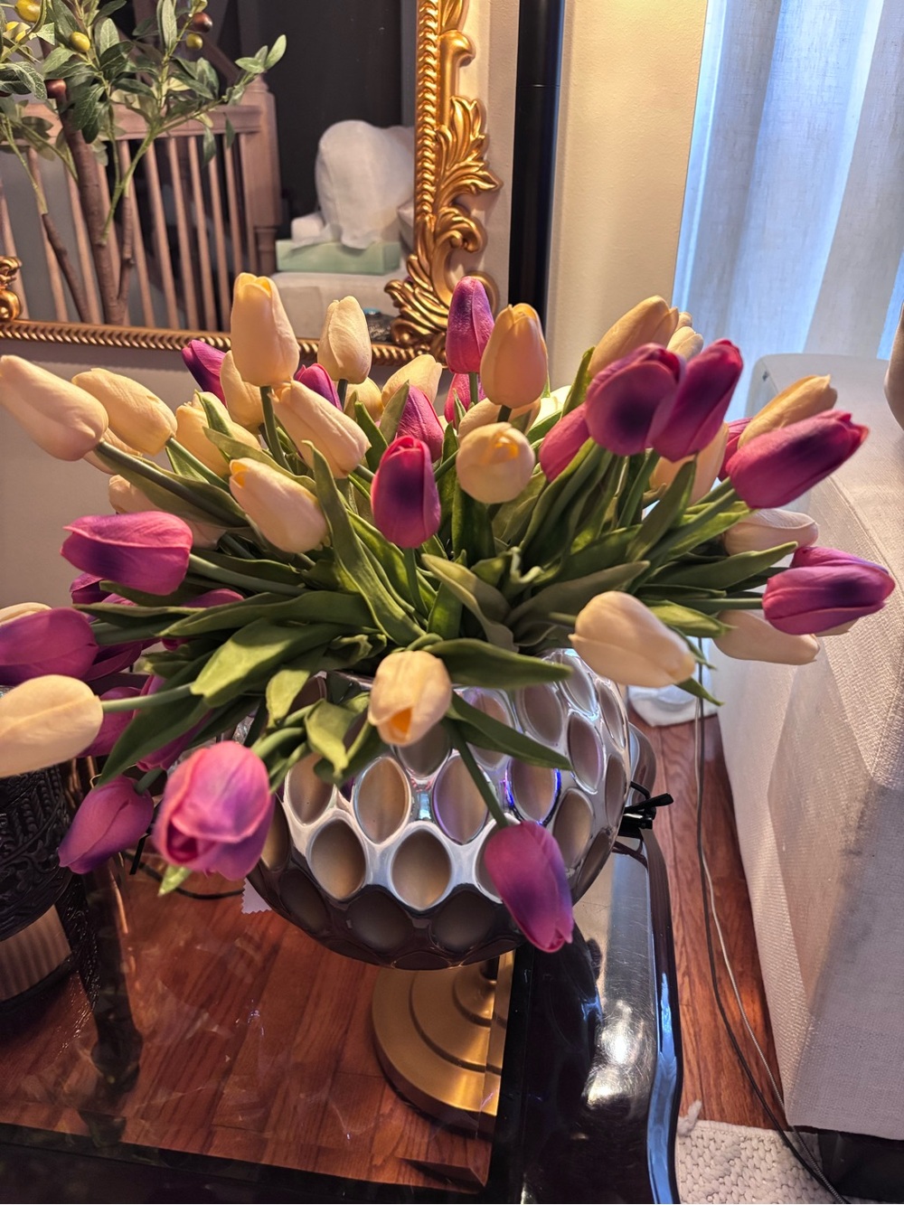 20Off white  Tulip Bouquet in White Vase - Home Accents